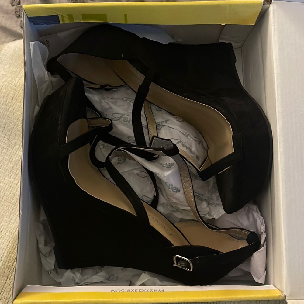 Black Strapped Wedge